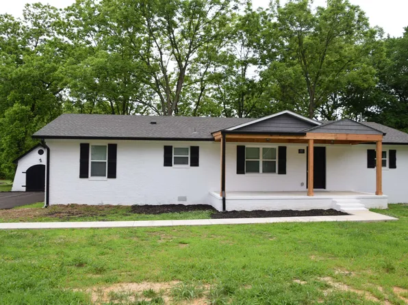 317 N Bells St, Alamo, TN 38001