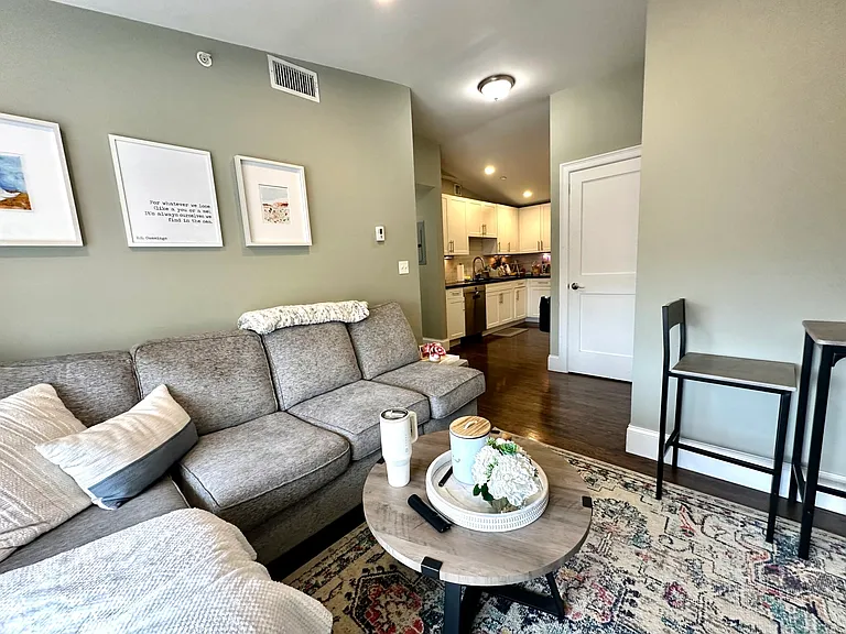 154 Gold St #3 — Photo 2