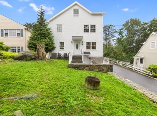 75 Coolidge Ave, Stamford, CT 06906