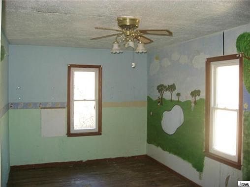 5th image of 326 N 40th St