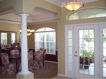 3rd image of 293 Hammock Oak Cir