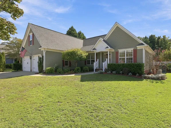 729 Dalmore Dr, Fayetteville, NC 28311