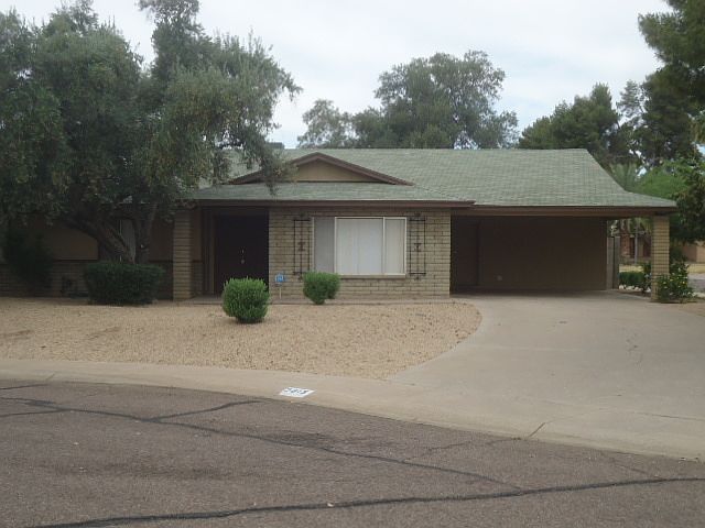 1st image of 2815 E North Ln