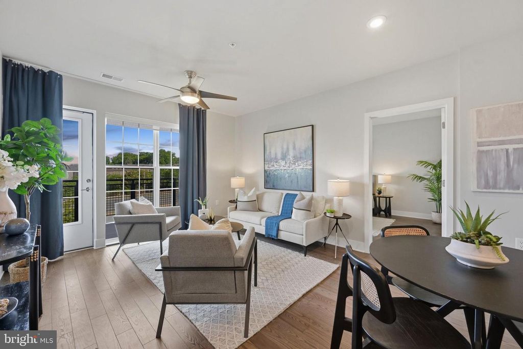 Apartment in Gaithersburg, Crown, Montgomery - View 2
