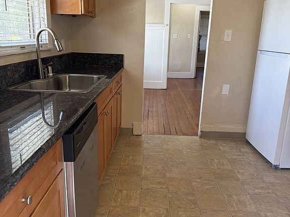 Updated Kitchen with new appliances