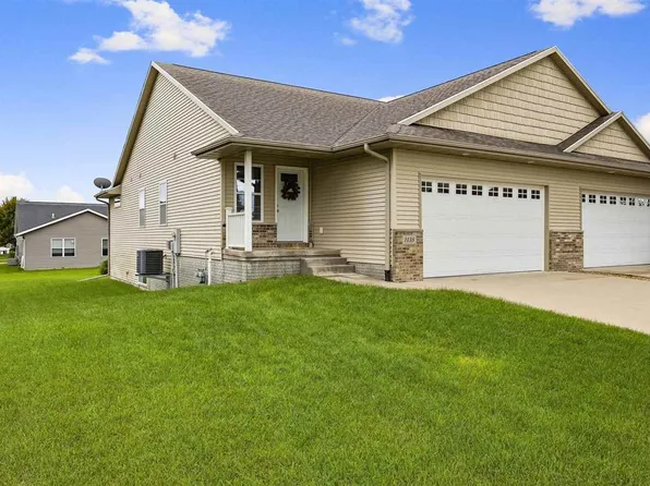 1135 Redbud Ave, Tiffin, IA 52340
