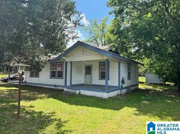 4045 Cypress St, Bessemer, AL 35022