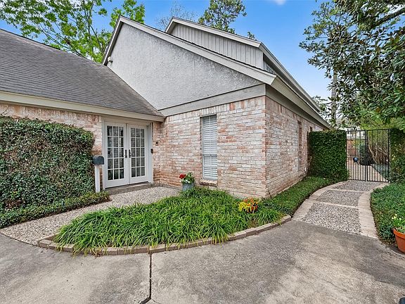 2nd image of 10022 Bayou Glen Rd