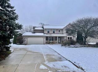 8903 Bluebird Ln, Wind Lake, WI 53185