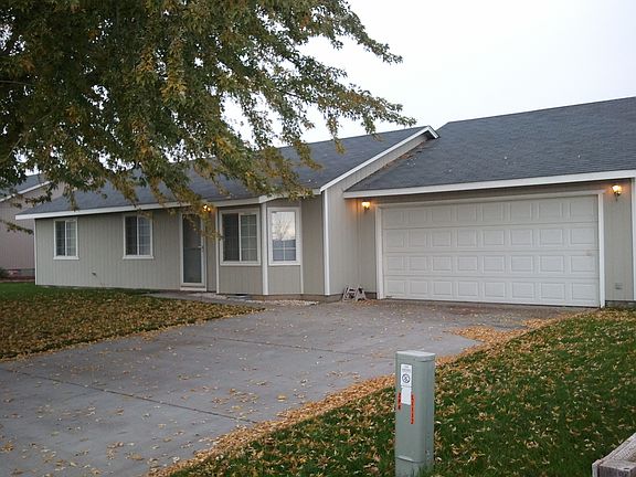 2nd image of 4760 Poppy St