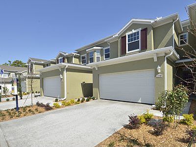 3 Bed, 2.5 Bath, 2 CG 1995sf