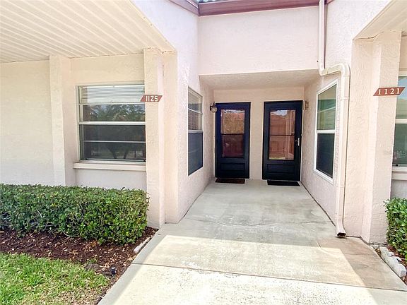 2nd image of 1125 Montrose Pl