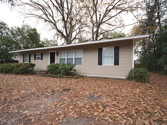 2nd image of 1814 Canterbury Dr