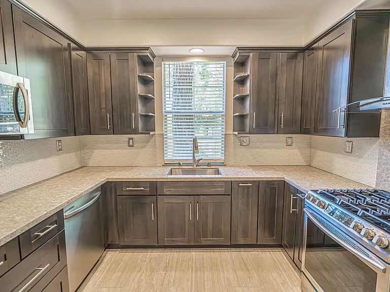 23491 Abbey Glen Pl — Photo 11