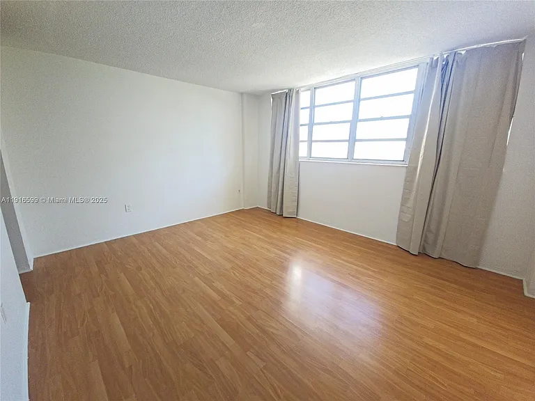800 West Ave #528 — Photo 19