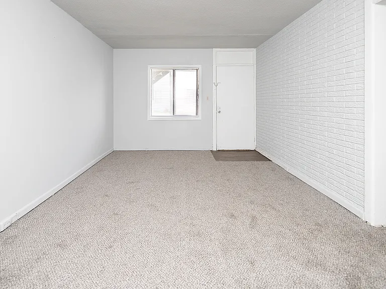 805 Lynn St #L — Photo 13