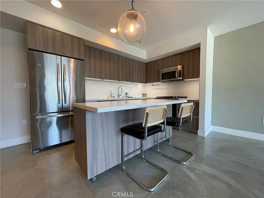 1 bed, 750 sqft, $3,100 — Photo 3