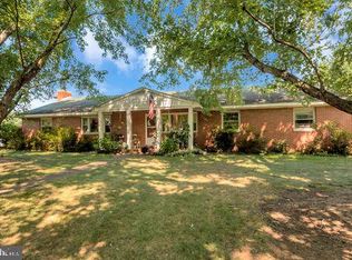 2338 Red Earth Ln, Beaverdam, VA 23015