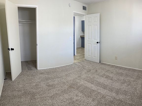 4th image of 6210 S Douglas Ave #210