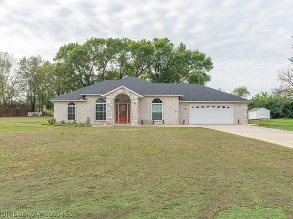 1712 Broaddrick Ln, Van Buren, AR 72956