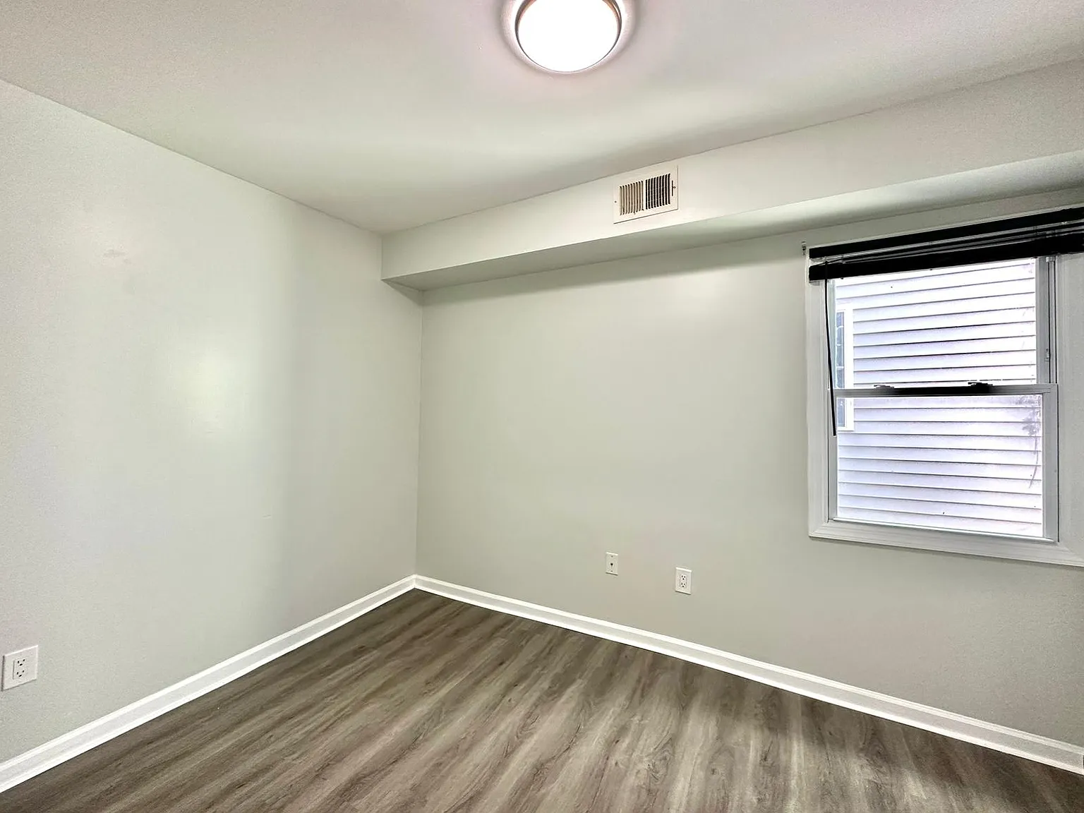 3 bed, $2,375 — Photo 4