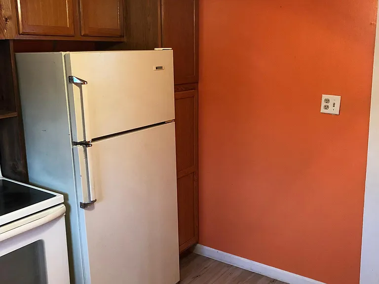 709 E Main St #RIGHT SIDE — Photo 5