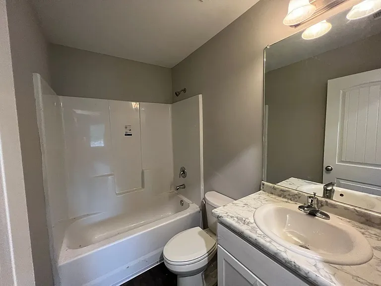128 Callaway Cres — Photo 7