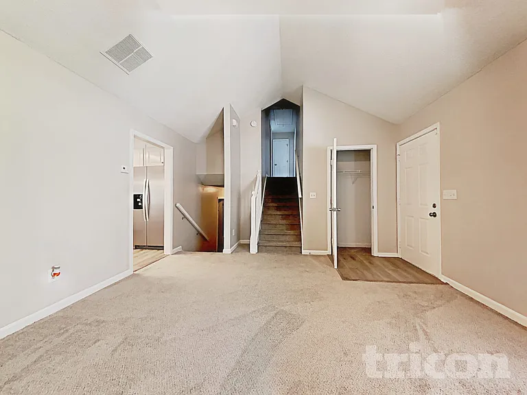 305 Nims Dr — Photo 5
