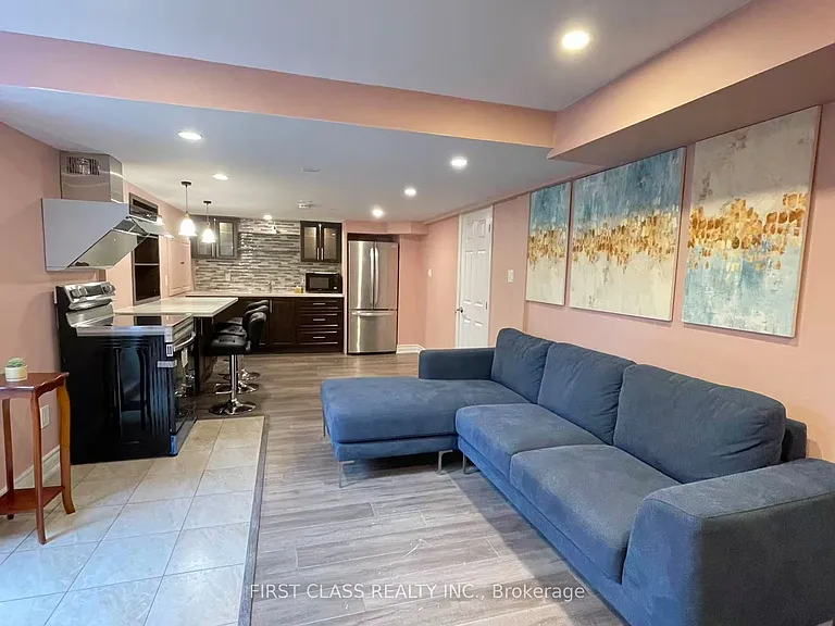 2100 Dunvegan Ave #BASEMENT — Photo 3