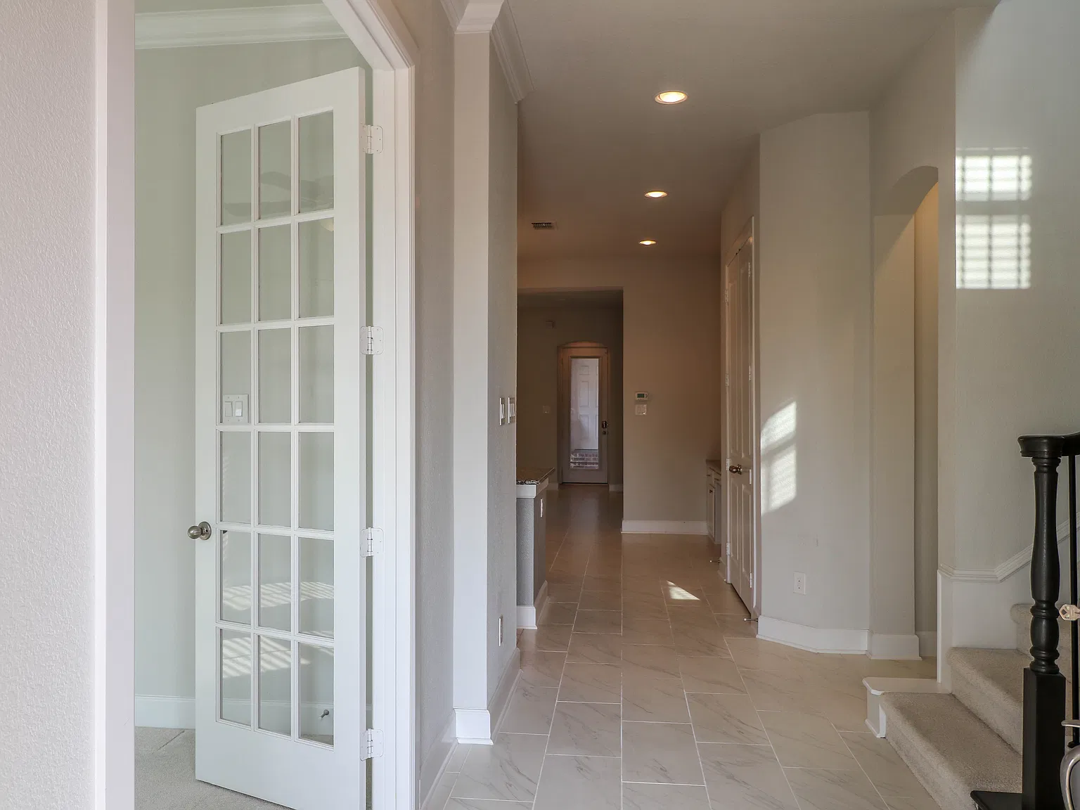 3 bed, 2430 sqft, $2,900 — Photo 3