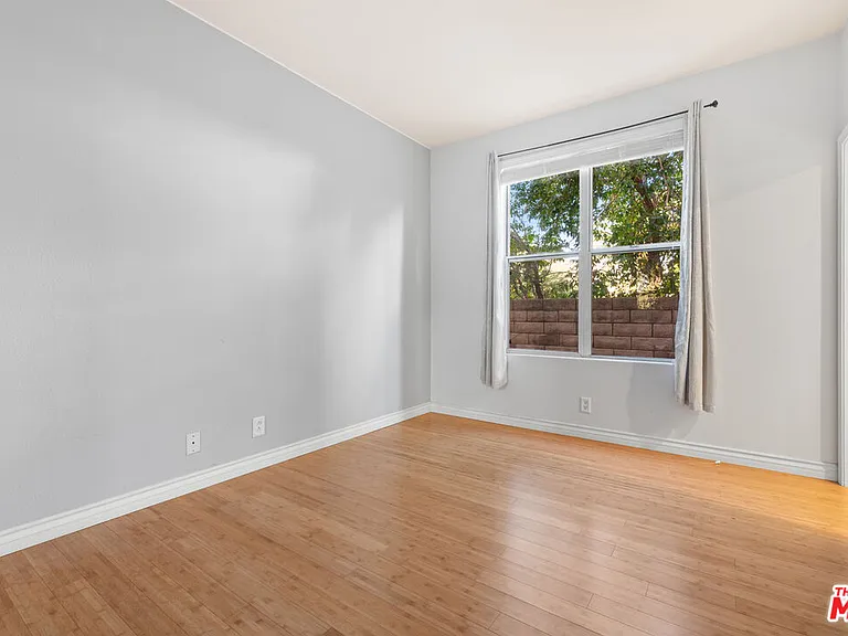 24310 Belford Ct — Photo 36