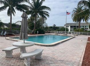 6730 Winkler Rd #5, Fort Myers, FL 33919