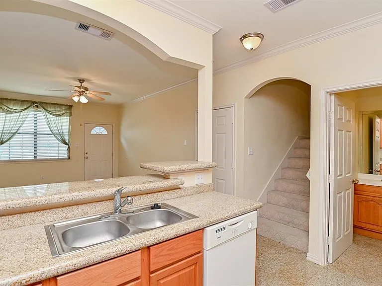9400 Bellaire Blvd #511 — Photo 9