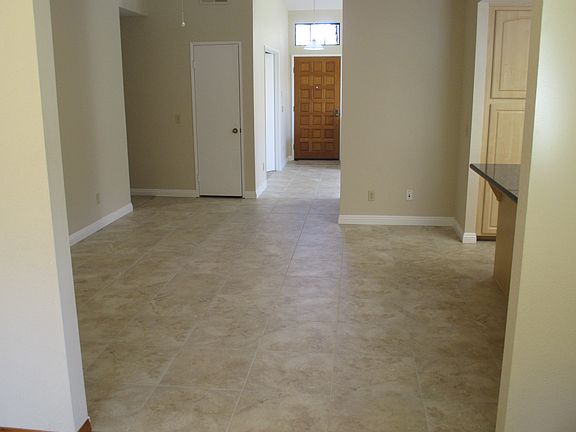 3rd image of 10682 Carillon Ct
