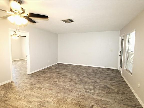 4th image of 2517 Terry Ln #2