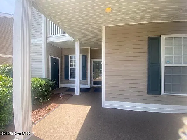 3 bed, 2.0 bath, 1335 sqft, $1,650 — Photo 2