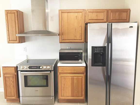 3rd image of 500 Creekstone Dr