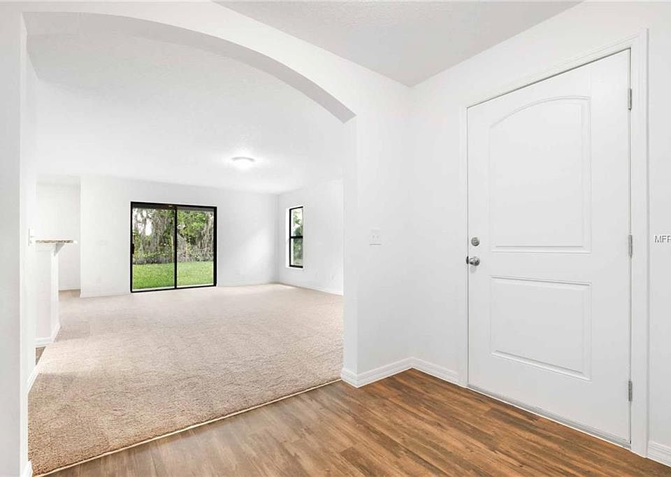 2nd image of 8476 Silverbell Loop