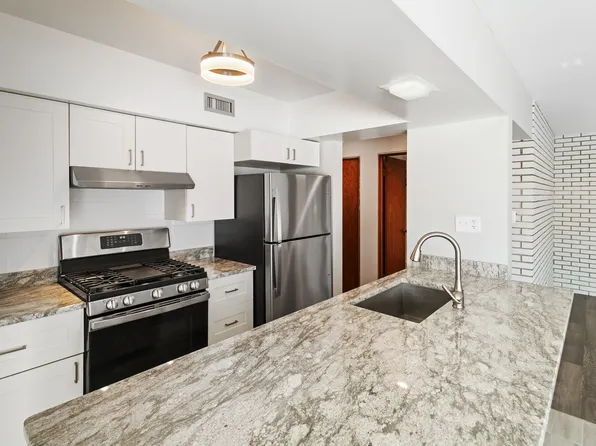 318 Walker Ave, Highland Park, IL