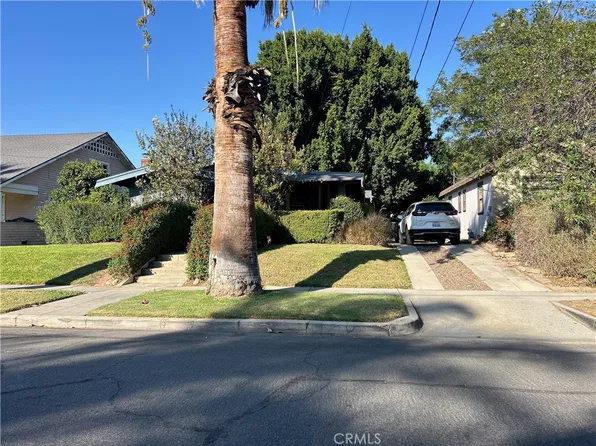 4143 Alta Vista Dr, Riverside, CA 92506