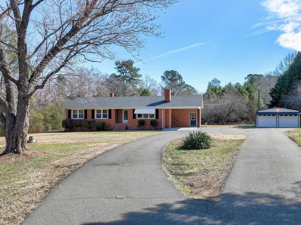 8604 N Roxboro Rd, Bahama, NC 27503