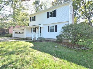 138 Robinwood Dr, New Middletown, OH 44442