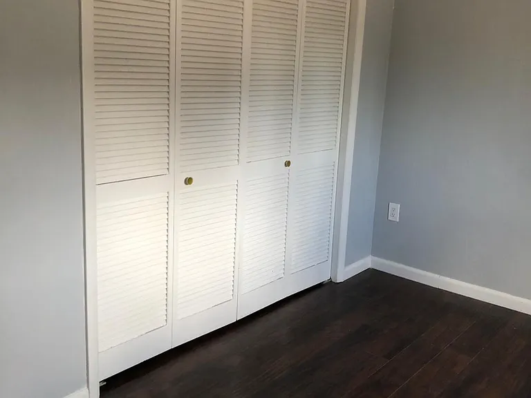 673 N Laurel St — Photo 14