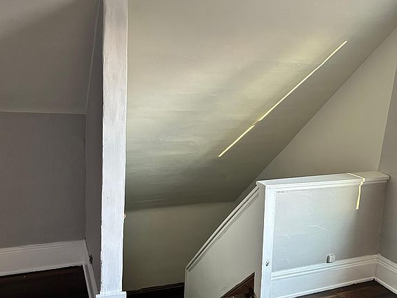 3rd image of 9504 Pierpont Ave #3
