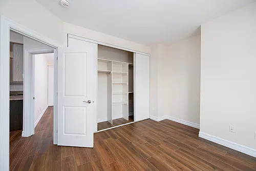Floor plan 1 Bedroom + Den