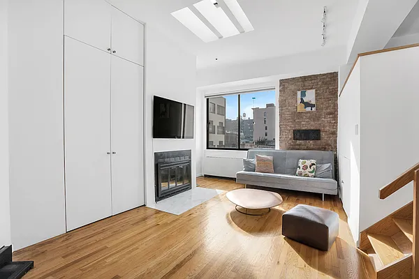 Sold by Compass | media 8