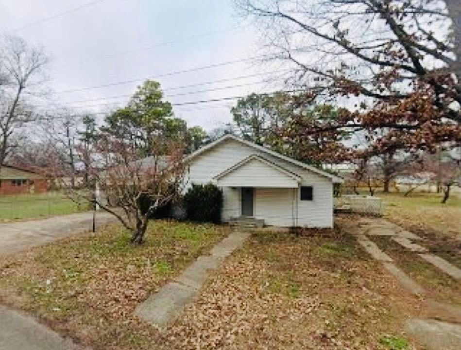 1st image of 118 Haywood St