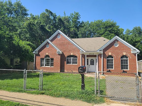 2nd image of 3712 Elmwood Dr