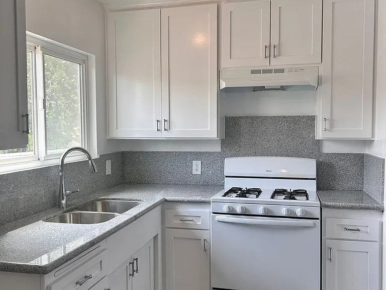 320 Western Ave — Photo 1