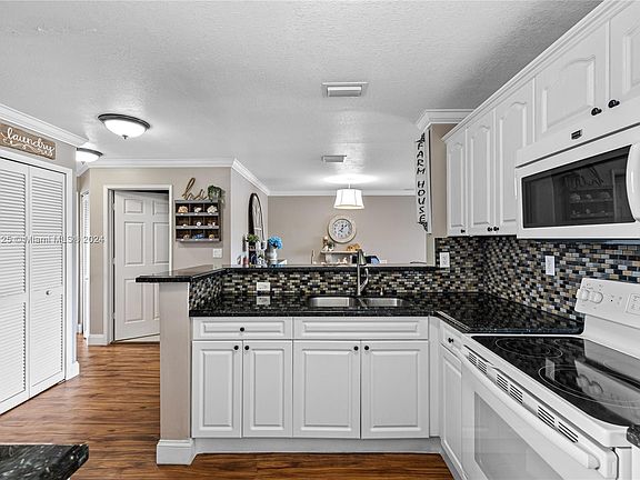 3rd image of 4736 NW 114th Ave Unit 203